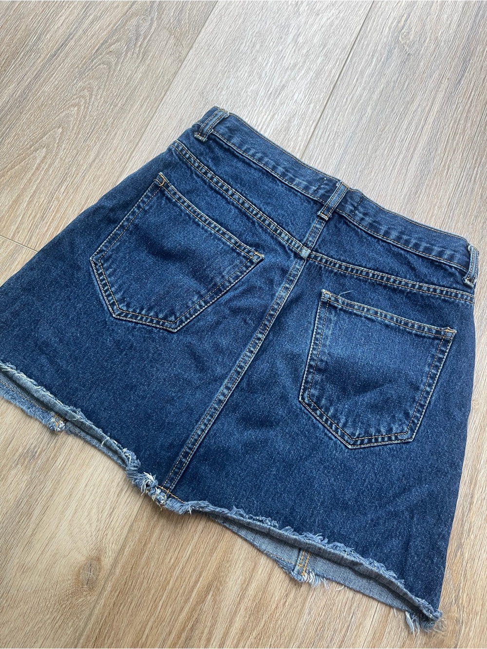 Forever 21 Women's Straight Buttons
Denim Skirt